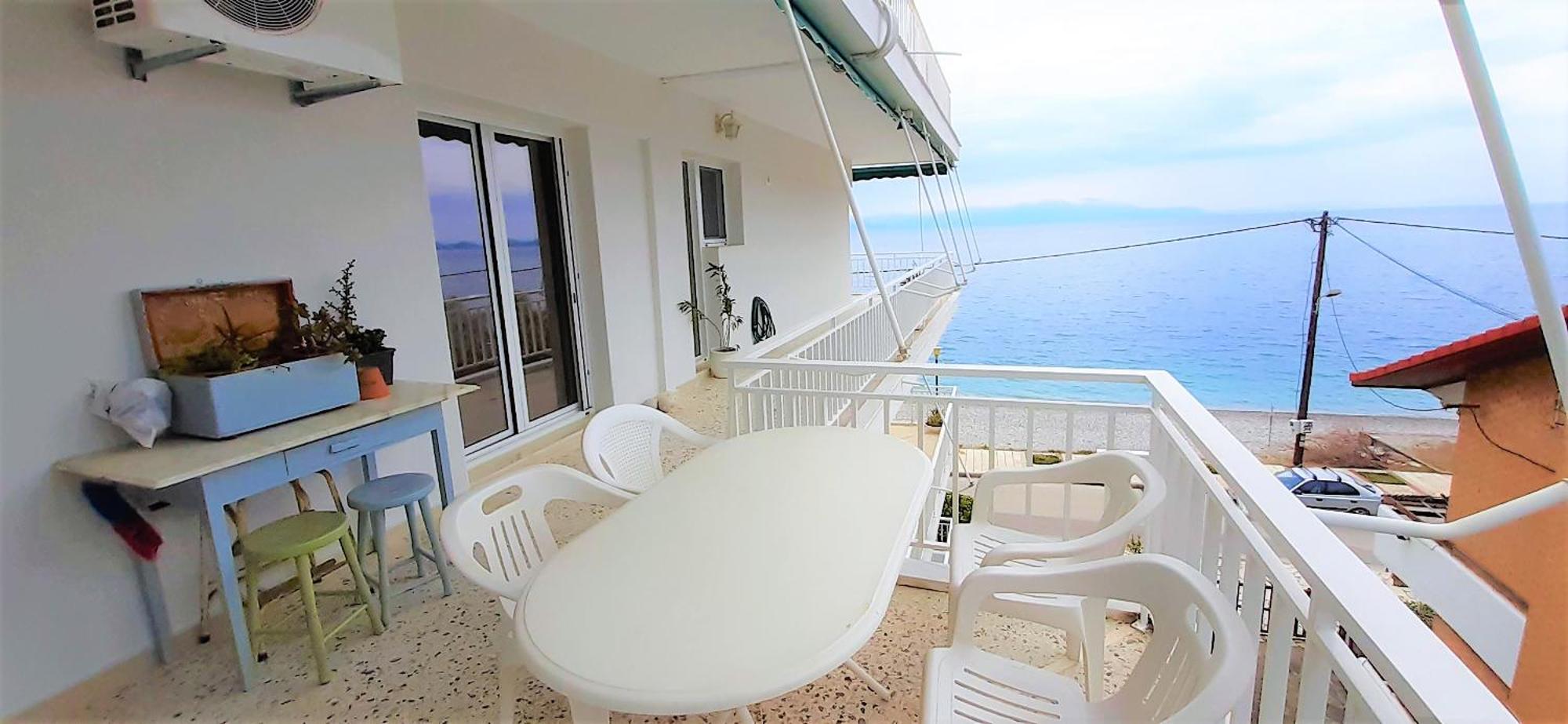 Mondo Cosseri Akrata Apartment Exterior photo